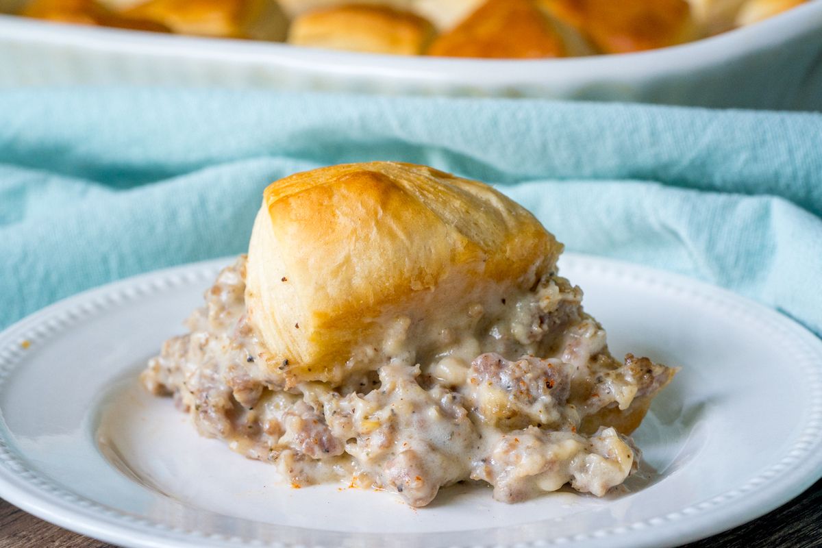 biscuits-and-gravy-casserole-recipe