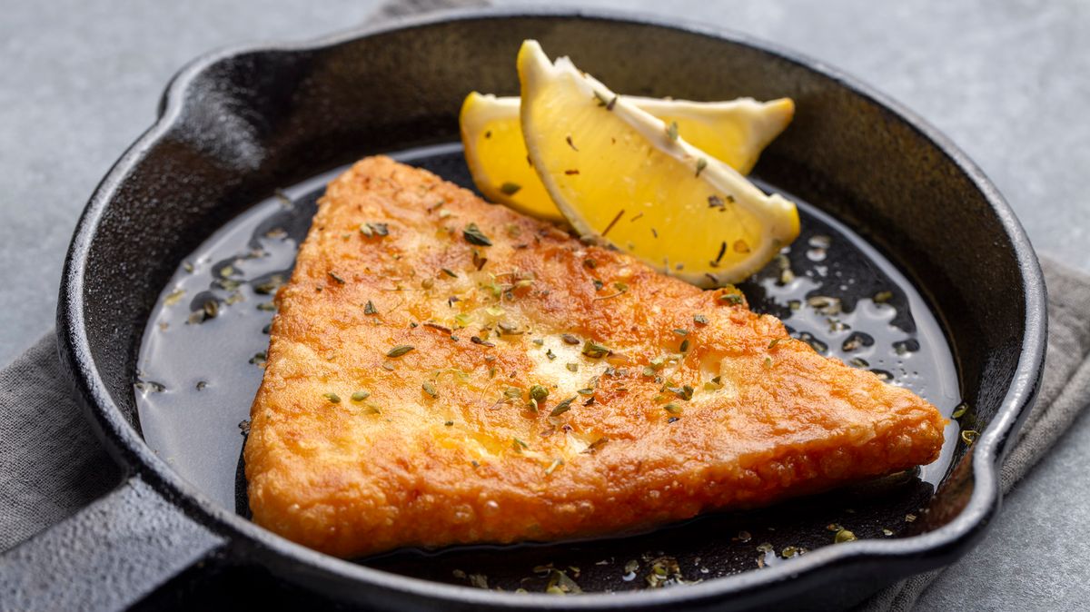 flaming-greek-cheese-saganaki-recipe