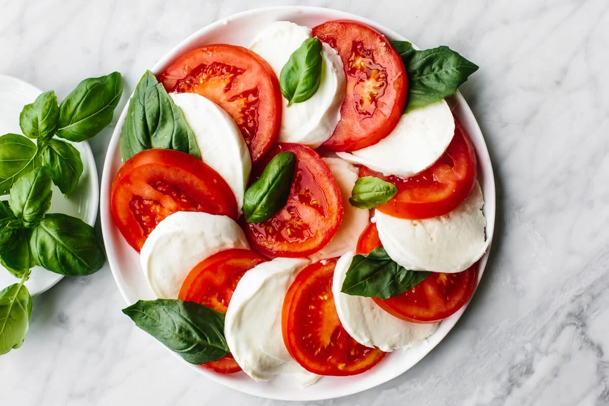 tomato-mozzarella-salad-recipe